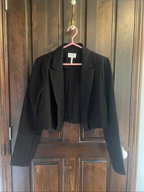 Women cropped suit jacket size large